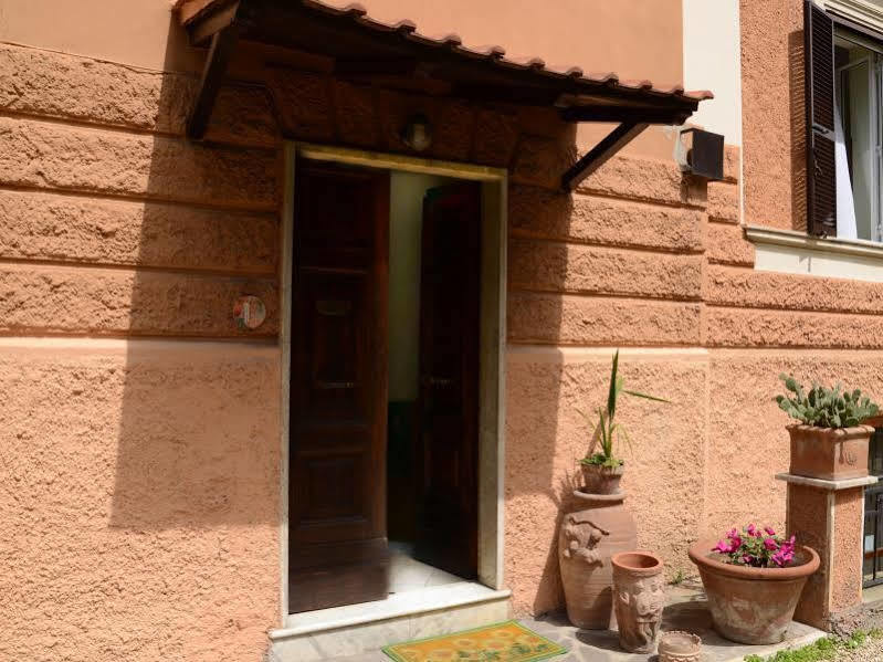 A Vinicius Et Mita Bed and Breakfast Roma Exterior foto